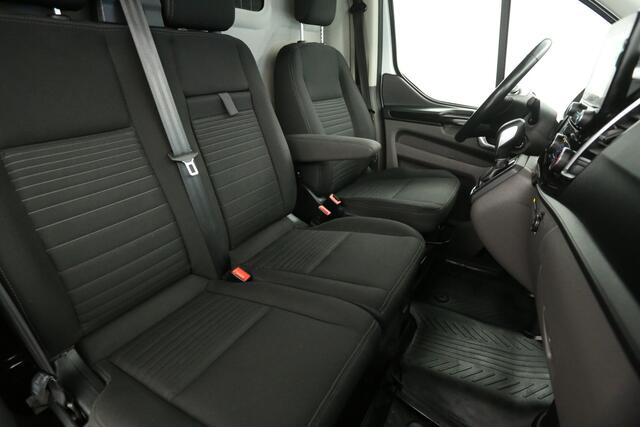 Ford TRANSIT CUSTOM 280 2.0 TDCI L1H1 170PK Automaat Airco Camera Cruise Carplay LED 3 Persoons PDC 16"LMV Trekhaak