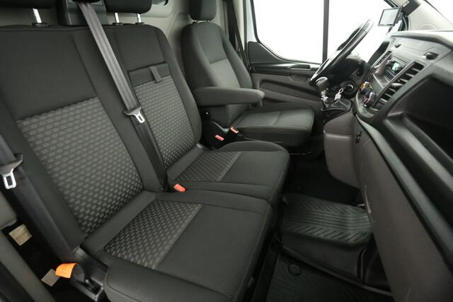 Ford TRANSIT CUSTOM 280 2.0 TDCI L1H1 Limited Airco Cruise Navigatie PDC 3 Persoons Stoelverw. LED Trekhaak