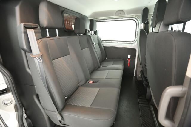 Ford TRANSIT CUSTOM 2.0 TDCI L2H1 Dubbele Cabine 6 Persoons Airco Cruise Camera Carplay Navigatie PDC LED Trekhaak