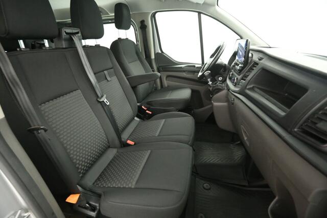 Ford TRANSIT CUSTOM 2.0 TDCI L2H1 Dubbele Cabine 6 Persoons Airco Cruise Camera Carplay Navigatie PDC LED Trekhaak