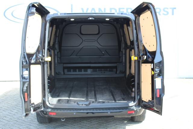 Ford TRANSIT CUSTOM 300 2.0-130pk TDCI L2H1 Limited AUTOMAAT ! Keurige nette en luxe Ford Transit Custom, slechts 47.000km !. Airco, schuifdeur li+re, LM wielen, stoel-, spiegel- en voorraamverw., side en lane assist, 3-zits, navigatie, telefoonvoorb., camera, pdc v+a, cruis