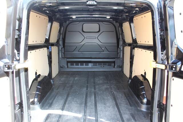 Ford TRANSIT CUSTOM 300 2.0-130pk TDCI L2H1 Limited AUTOMAAT ! Keurige nette en luxe Ford Transit Custom, slechts 47.000km !. Airco, schuifdeur li+re, LM wielen, stoel-, spiegel- en voorraamverw., side en lane assist, 3-zits, navigatie, telefoonvoorb., camera, pdc v+a, cruis
