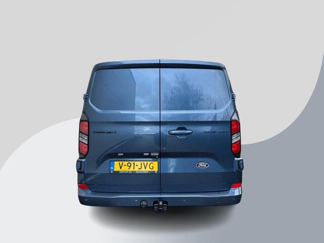 Ford TRANSIT CUSTOM 300 2.0 TDCI L2H1 Limited DC 136pk | Dubbele Cabine | Chrome Blue | Trekhaak | Dubbele Schuifdeur | Bijrijdersbank | Sidesteps | Bumperpakket | Zwarte velgen | Stoelverwarming | Camera