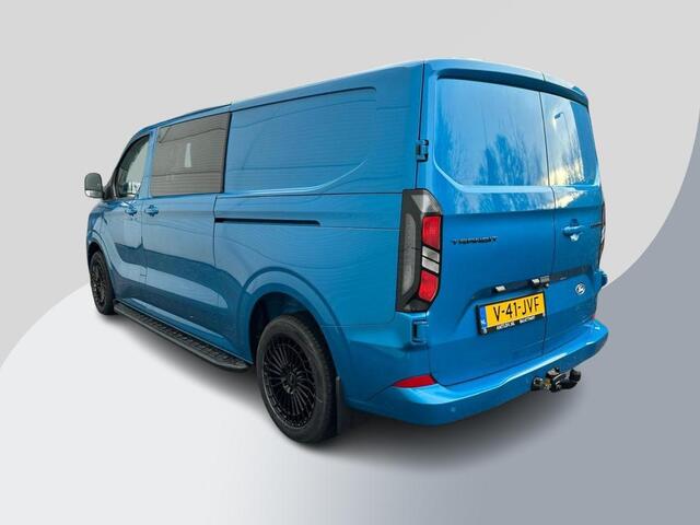 Ford TRANSIT CUSTOM 300 2.0 TDCI L2H1 Limited DC 136pk | Dubbele Cabine | Digital Aqua Blue | Trekhaak | Dubbele Schuifdeur | Bijrijdersbank | Sidesteps | Bumperpakket | Zwarte velgen | Stoelverwarming | Camera