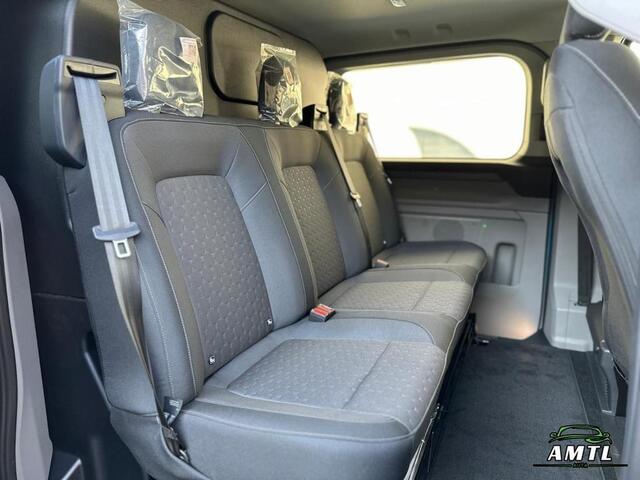 Ford TRANSIT CUSTOM 300 2.0 TDCI L2H1 Limited DC 136pk | Dubbele Cabine | Digital Aqua Blue | Trekhaak | Dubbele Schuifdeur | Bijrijdersbank | Sidesteps | Bumperpakket | Zwarte velgen | Stoelverwarming | Camera