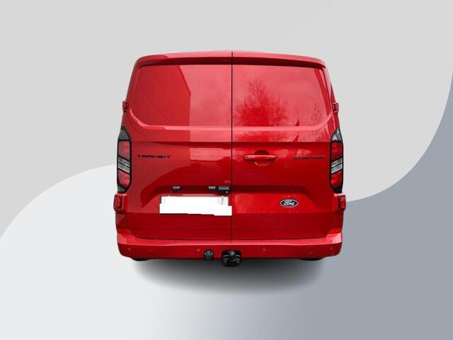 Ford TRANSIT CUSTOM 300 2.0 TDCI L2H1 Limited DC 136pk | Dubbele Cabine | Artisan Red | Trekhaak | Dubbele Schuifdeur | Bijrijdersbank | Sidesteps | Bumperpakket | Zwarte velgen | Stoelverwarming | Camera