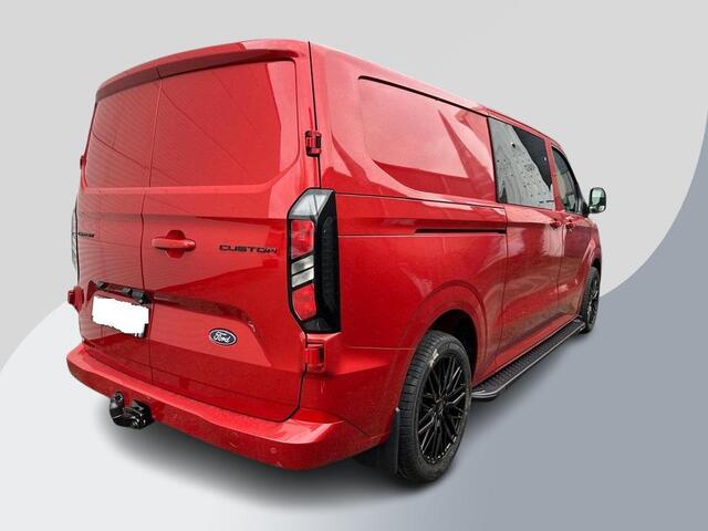Ford TRANSIT CUSTOM 300 2.0 TDCI L2H1 Limited DC 136pk | Dubbele Cabine | Artisan Red | Trekhaak | Dubbele Schuifdeur | Bijrijdersbank | Sidesteps | Bumperpakket | Zwarte velgen | Stoelverwarming | Camera