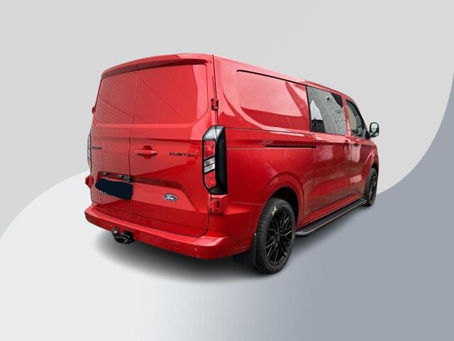 Ford TRANSIT CUSTOM 300 2.0 TDCI L2H1 Limited DC 136pk | Artisan Red | Dubbele Cabine | Trekhaak | Dubbele Schuifdeur | Bijrijdersbank | Sidesteps | Bumperpakket | Zwarte velgen | Stoelverwarming | Camera