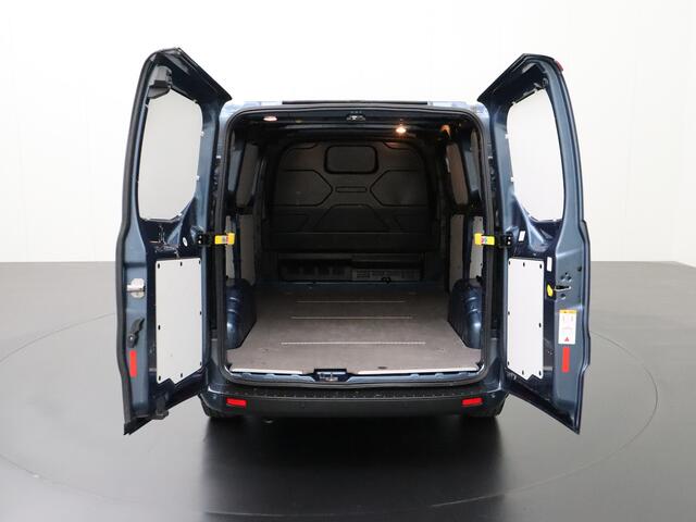 Ford TRANSIT CUSTOM 2.0TDCi 130PK Automaat | Multimedia | Camera | 3-Persoons | Airco | Cruise | Betimmering