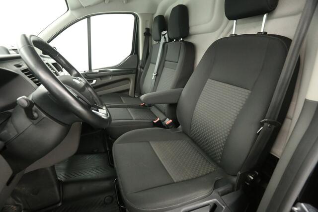 Ford TRANSIT CUSTOM 320 2.0 TDCI L1H1 Airco Cruise Trekhaak Parkeersensoren 3 Persoons Elektrpakket
