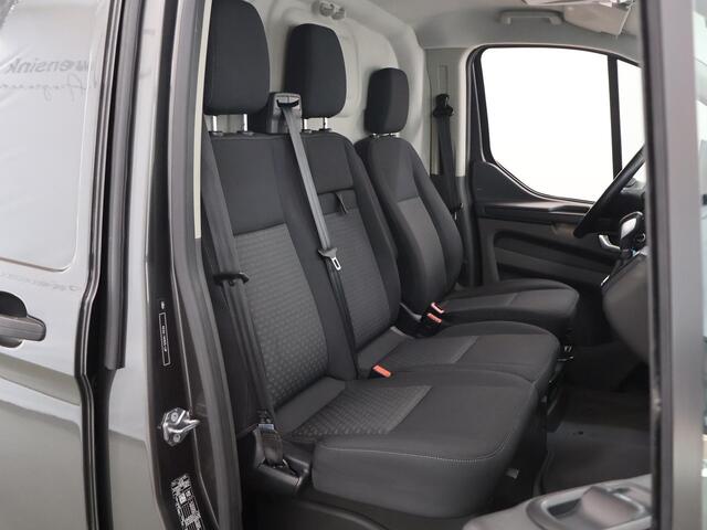 Ford TRANSIT CUSTOM 300 | 2.0 TDCI | Aut. | L2 H1 | Trend | Navigatie | Parkeercamera | Trekhaak | 3-zits | Airco | LM Velgen