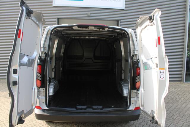 Ford TRANSIT CUSTOM 300 2.0 TDCI L1H1 Trend 136pk - Carplay - Android - Camera - LED - Stoelverwarming - 70l tank - Rijklaar