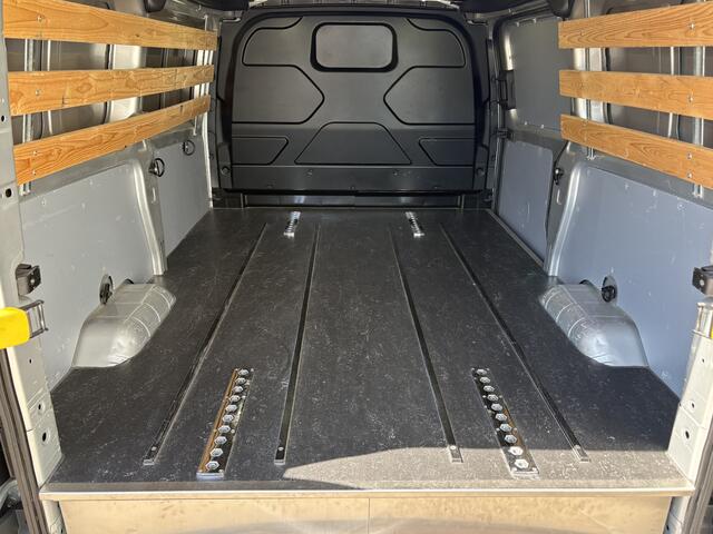 Ford TRANSIT CUSTOM 270 2.2 101Pk TDCI L1H1 Trend / Cruise / Airco / Navi / Apk t/m 09-09-2025