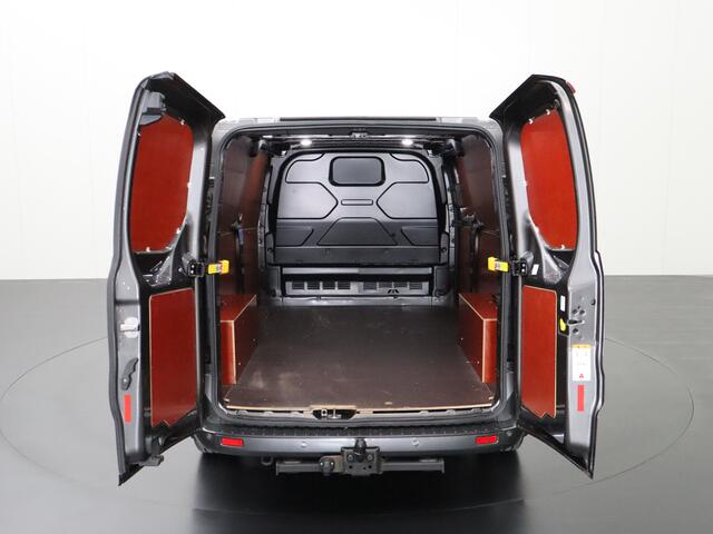 Ford TRANSIT CUSTOM 2.0TDI 170PK Lang Automaat Limited | Navigatie | Camera | 3-Persoons | Trekhaak