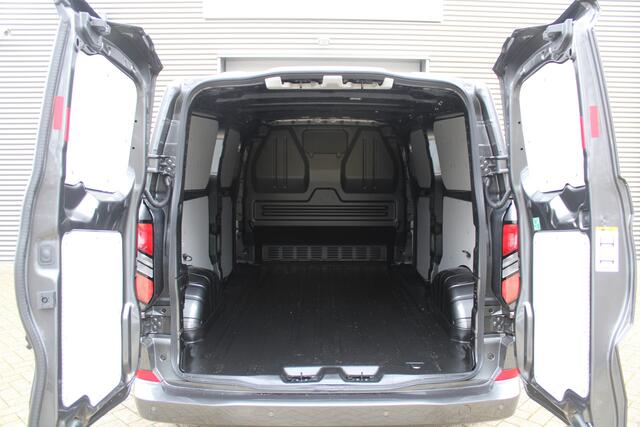 Ford TRANSIT CUSTOM 320 2.0 TDCI L2H1 Limited 150pk - 2x Schuifdeur - Adaptive Cruise - Verwarmd stuur - Blind spot - Navigatie - Camera - Draadloos laden - Rijklaar
