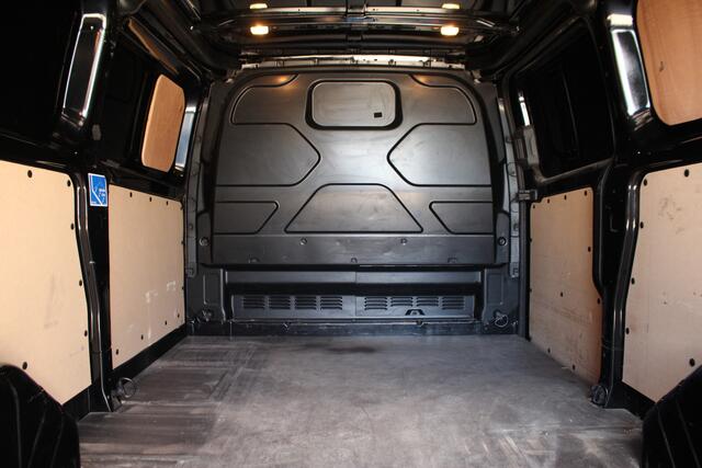 Ford TRANSIT CUSTOM 320 2.0TDCI 130pk L2H1 Trend | Automaat | 18" LMV | Camera | Cruise | Carplay/Android | Lease 450,- p/m