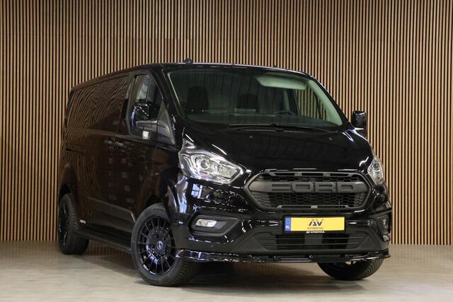 Ford TRANSIT CUSTOM 300 2.0 TDCI L2H1 Raptor Edition | 6.500 KM | BPM VRIJ | CarPlay | Lane Assist | DAB | Cruise control | PDC V+A | 3-Zitter || Betimmering | Nieuwe APK | Fabrieksgarantie