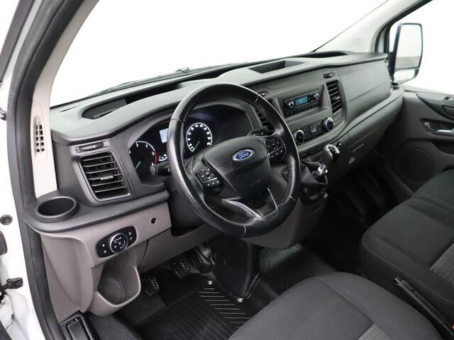 Ford TRANSIT CUSTOM 2.0TDCI | 2xSchuifdeur | Werkplaatsinrichting | 3-Persoons | Airco | Cruise | Trekhaak