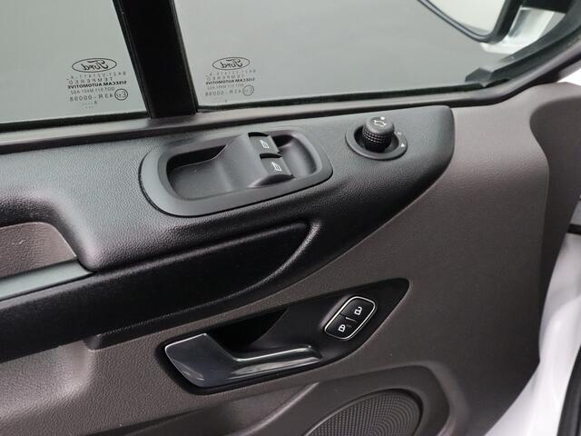 Ford TRANSIT CUSTOM 2.0TDCI | 2xSchuifdeur | Werkplaatsinrichting | 3-Persoons | Airco | Cruise | Trekhaak