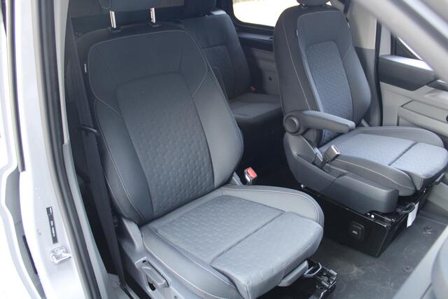 Ford TRANSIT CUSTOM 320 2.0 TDCI L2H1 Limited DC 170pk - 1+1 Stoel - ACC - Navi - 360 Camera - Omvormer - 2x Schuif - Rijklaar