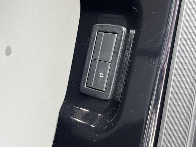 Ford TRANSIT CUSTOM 320 2.5 PHEV L2H1 Black Platinum DC | SCI | 233pk | Netto bijtelling 2025 vanaf 461,- per maand! | Driver Assistance Pack Ultimate | Dubbele Zijschuifdeuren | Ford Voorraad