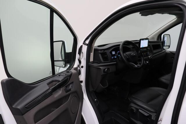 Ford TRANSIT CUSTOM 300 2.0 TDCI L1H1 Limited 2019 | Trekhaak | Achteruitrij Camera | DAB Radio | Carplay | Cruise Control | Stuurwiel Bediening | Parkeersensoren | Lichtmetaal | 2 Sleutels | Nationale Autopas