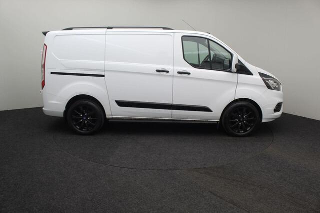 Ford TRANSIT CUSTOM 300 2.0 TDCI L1H1 Limited 2019 | Trekhaak | Achteruitrij Camera | DAB Radio | Carplay | Cruise Control | Stuurwiel Bediening | Parkeersensoren | Lichtmetaal | 2 Sleutels | Nationale Autopas