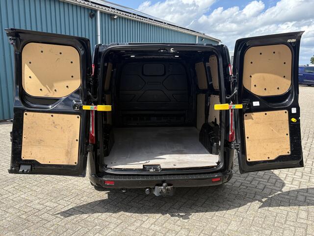 Ford TRANSIT CUSTOM 320 2.0 185Pk TDCI L1H1 Sport / Cruise / Airco / Trekhaak / Apk t/m 23-04-2026