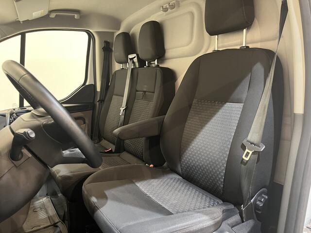Ford TRANSIT CUSTOM 300 2.0 TDCI L2H1 Trend / Servicebus / Bott Inrichting / Euro 6 / Airco / CarPlay / Camera / Navigatie / 3-Zits