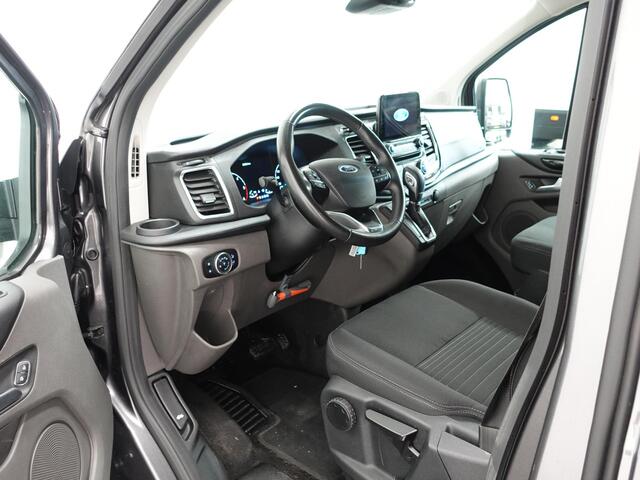 Ford TRANSIT CUSTOM 300 2.0 TDCI L2H1 Limited Dubbele Cabine Automaat Navigatie Airco 2 Schuifdeuren Trekhaak PDC Carplay DAB
