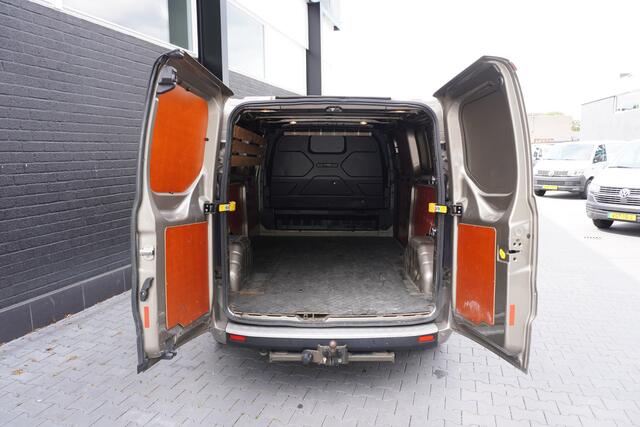 Ford TRANSIT CUSTOM 2.0 TDCI 130PK L2 - EURO 6 - Airco - Navi - Cruise - ¤ 15.950,- Excl.