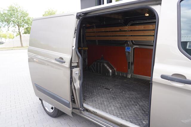 Ford TRANSIT CUSTOM 2.0 TDCI 130PK L2 - EURO 6 - Airco - Navi - Cruise - ¤ 15.950,- Excl.