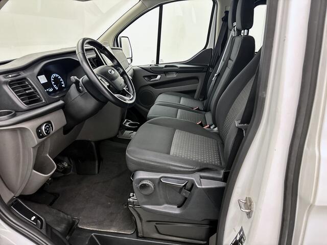 Ford TRANSIT CUSTOM 340 2.0 TDCI L2H1 170pk Dubbele Cabine Lichtmetaal Trekhaak 3400kg Achteruitrijcamera Cruise Control DC