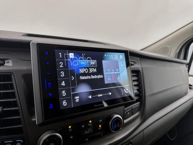 Ford TRANSIT CUSTOM 340 2.0 TDCI L2H1 170pk Dubbele Cabine Lichtmetaal Trekhaak 3400kg Achteruitrijcamera Cruise Control DC
