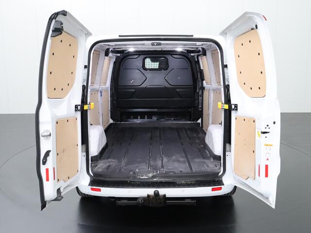 Ford TRANSIT CUSTOM 2.0TDCI 170PK Automaat Lang Limited Sport | Multimedia | Camera | 3-Persoons | Trekhaak
