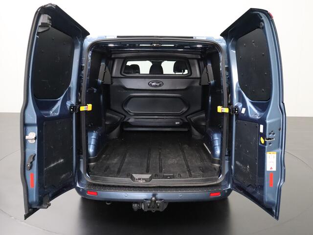 Ford TRANSIT CUSTOM 2.0TDCI Lang Automaat Dubbele Cabine Platinum Edition | Leder | Navigatie | Camera | Trekhaak | 2xSchuifdeur