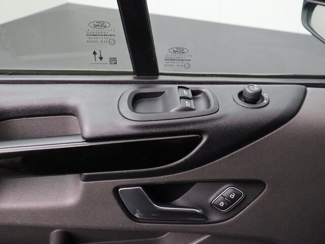 Ford TRANSIT CUSTOM 2.0TDCI Lang Automaat Dubbele Cabine Platinum Edition | Leder | Navigatie | Camera | Trekhaak | 2xSchuifdeur