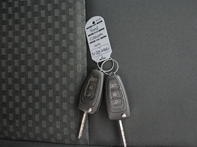 Ford TRANSIT CUSTOM 2.0TDCI Business | Navigatie | Airco | Cruise | Betimmering | 3-Persoons