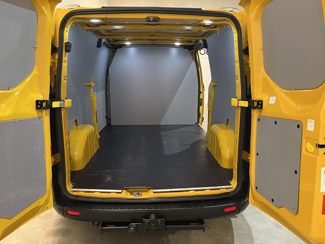 Ford TRANSIT CUSTOM 320 2.0 TDCI L2H1 Trend / Euro 6 / Airco / Cruise Control / Trekhaak / 220 V. / PDC / 65.600 KM !!