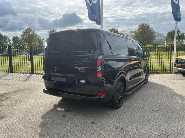 Ford TRANSIT CUSTOM 320 2.5 PHEV L2H1 Black Platinum DC | 17 Inch Lichtmetalen Velgen | Verwarmbare Stoelen | Verwarmbaar Stuurwiel | 1100 KG Laadvermogen | Lederen Bekleding | Privacy Glass |