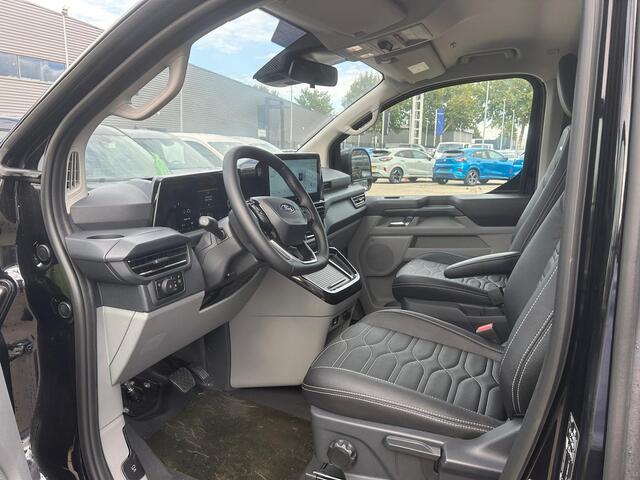 Ford TRANSIT CUSTOM 320 2.5 PHEV L2H1 Black Platinum DC | 17 Inch Lichtmetalen Velgen | Verwarmbare Stoelen | Verwarmbaar Stuurwiel | 1100 KG Laadvermogen | Lederen Bekleding | Privacy Glass |