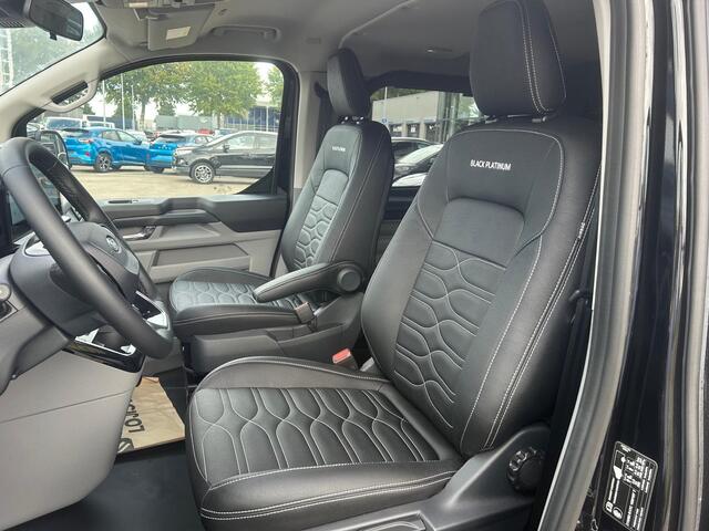 Ford TRANSIT CUSTOM 320 2.5 PHEV L2H1 Black Platinum DC | 17 Inch Lichtmetalen Velgen | Verwarmbare Stoelen | Verwarmbaar Stuurwiel | 1100 KG Laadvermogen | Lederen Bekleding | Privacy Glass |