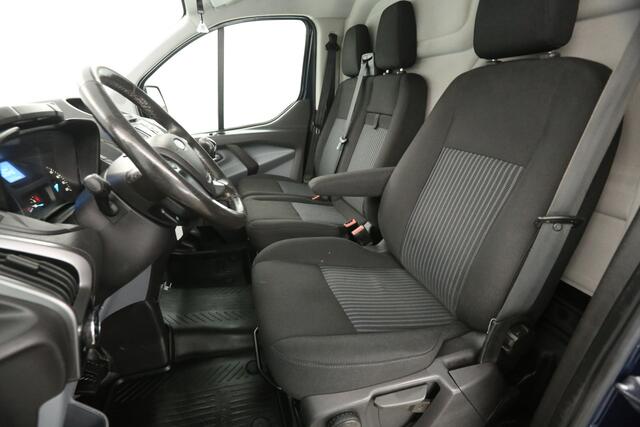 Ford TRANSIT CUSTOM 290 2.0 TDCI L2H1 | Airco | Cruise | Parkeersens. | Navigatie | 3 Persoons | Trekhaak