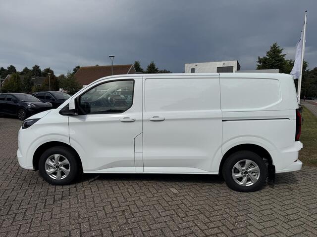 Ford TRANSIT CUSTOM e-Transit 320 L1 Limited/Titanium Elektrisch | SCI | Ford Voorraad | 65kWh 218pk | Frozen White | Dubbele zijschuifdeur | Ruit in laadschot | Ruit in rechter zijschuifdeur| Verwarmbare passagiersstoel (8-weg verstelbaar) | Inklapbare trekhaak | Centrale 