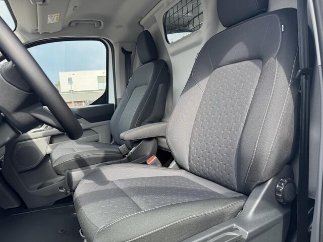 Ford TRANSIT CUSTOM e-Transit 320 L1 Limited/Titanium Elektrisch | SCI | Ford Voorraad | 65kWh 218pk | Frozen White | Dubbele zijschuifdeur | Ruit in laadschot | Ruit in rechter zijschuifdeur| Verwarmbare passagiersstoel (8-weg verstelbaar) | Inklapbare trekhaak | Centrale 