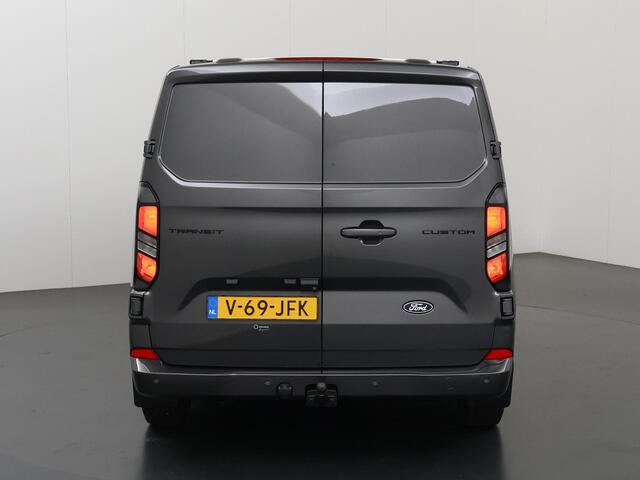 Ford TRANSIT CUSTOM 300 | 2.0 TDCI | Aut. | Limited | DC | 6-zits | LM Velgen | Navigatie | Adaptive Cruise Control | Treeplanken | Trekhaak | Parkeercamera |