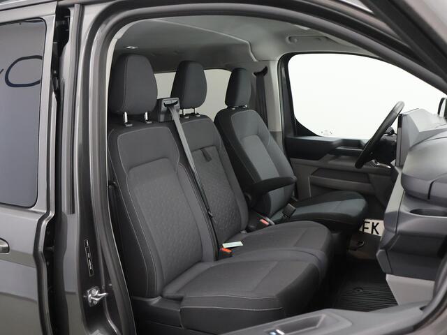 Ford TRANSIT CUSTOM 300 | 2.0 TDCI | Aut. | Limited | DC | 6-zits | LM Velgen | Navigatie | Adaptive Cruise Control | Treeplanken | Trekhaak | Parkeercamera |