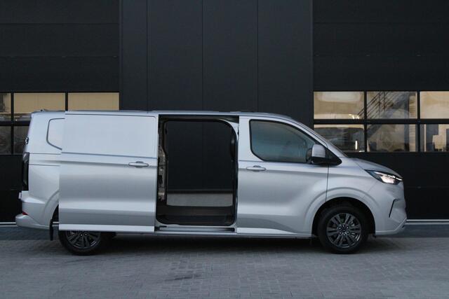 Ford TRANSIT CUSTOM 320 2.0 TDCI L2H1 Limited 170pk - 2x Schuifdeur - Adaptive Cruise - Blind spot - Navigatie - Camera - Draadloos laden - Stoelverwarming - Rijklaar