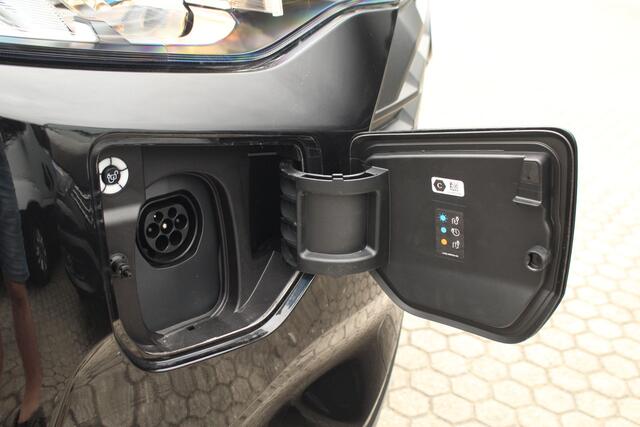 Ford TRANSIT CUSTOM 320 2.5 PHEV Hybrid 170kW 232pk | L2H1 Trend DC | Incl. BPM | L+R Zijdeur | Stoel + Stuurverwarming | Keyless Entry + Start | Carplay/Android | Lease 753,- p/m