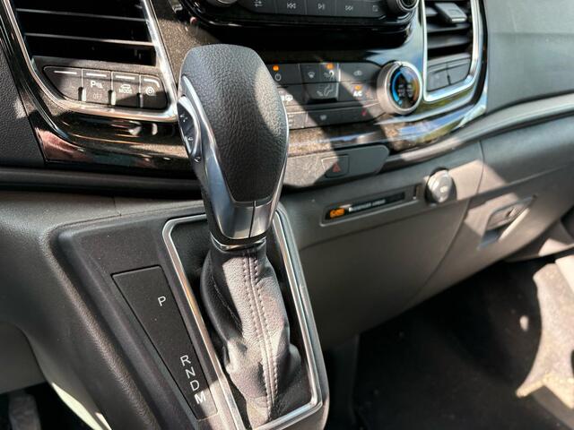Ford TRANSIT CUSTOM 320 2.0 TDCI L1H1 Sport DC 185pk Automaat | Dubbele Cabine | Winter Pack | Trekhaak | Bi-Xenon | Navigatie |